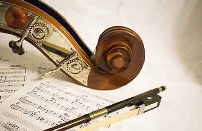 声乐演唱中科学发声与情感运用研究